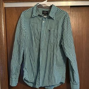 American Eagle men’s button-down classic fit